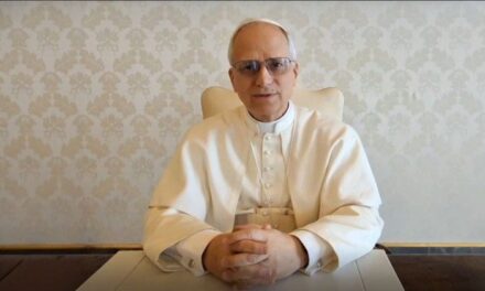 Папа: в догляді за хворими проявляється найкраще в людині