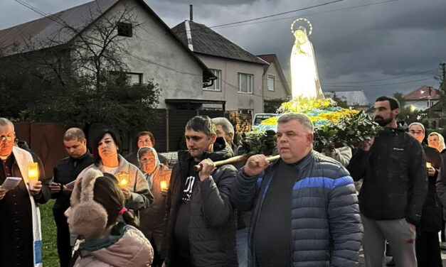 Ключарки: Розарієва хода у намірі миру