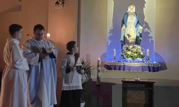 Сторожниця: освячення відреставрованих фігур Діви Марії та святого Антонія