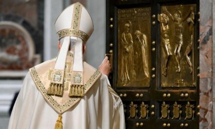 Лев XIV зачинив Святі Двері базиліки Святого Петра: Ювілей 2025 завершився