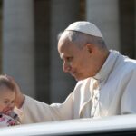 Папа: у час безумства війни важливо захищати життя від зачаття до природної смерті