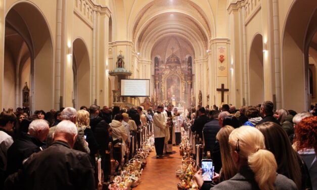 Три дні на одному подиху з Христом. Пасхальний Трідіум у Мукачеві