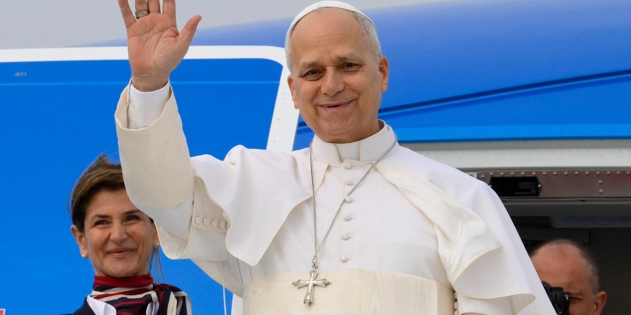 Папа Лев XIV вирушив у свою ІІІ Апостольську подорож