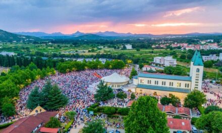 Святіший Отець до молоді: не піддаватися ілюзії швидкоплинного щастя